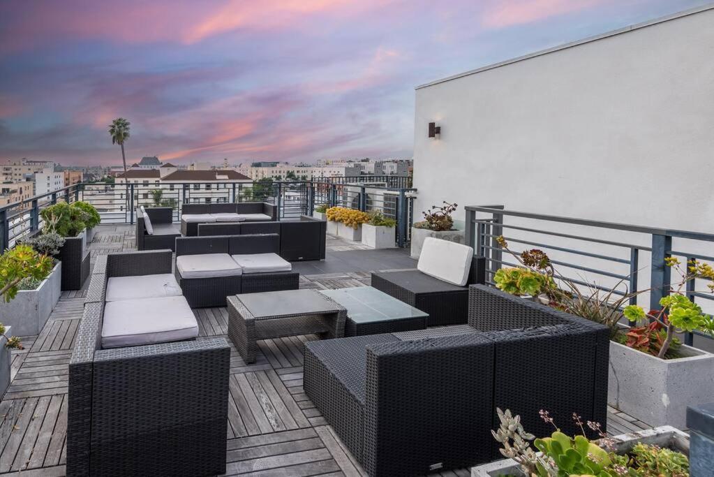 Chic And Elegant 2-Bedroom Haven W/ Roof Deck Los Angeles Exterior foto